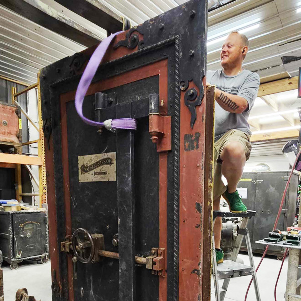 services vault door block